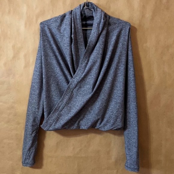 Ivivva by Lululemon Girl's Four Count Shrug Wrap Pullover Heathered Grey Size 10 - Picture 1 of 10